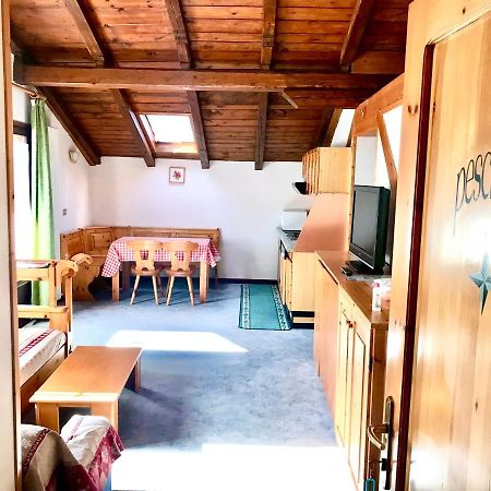 Casa Martini Apartment Mezzana  Bagian luar foto