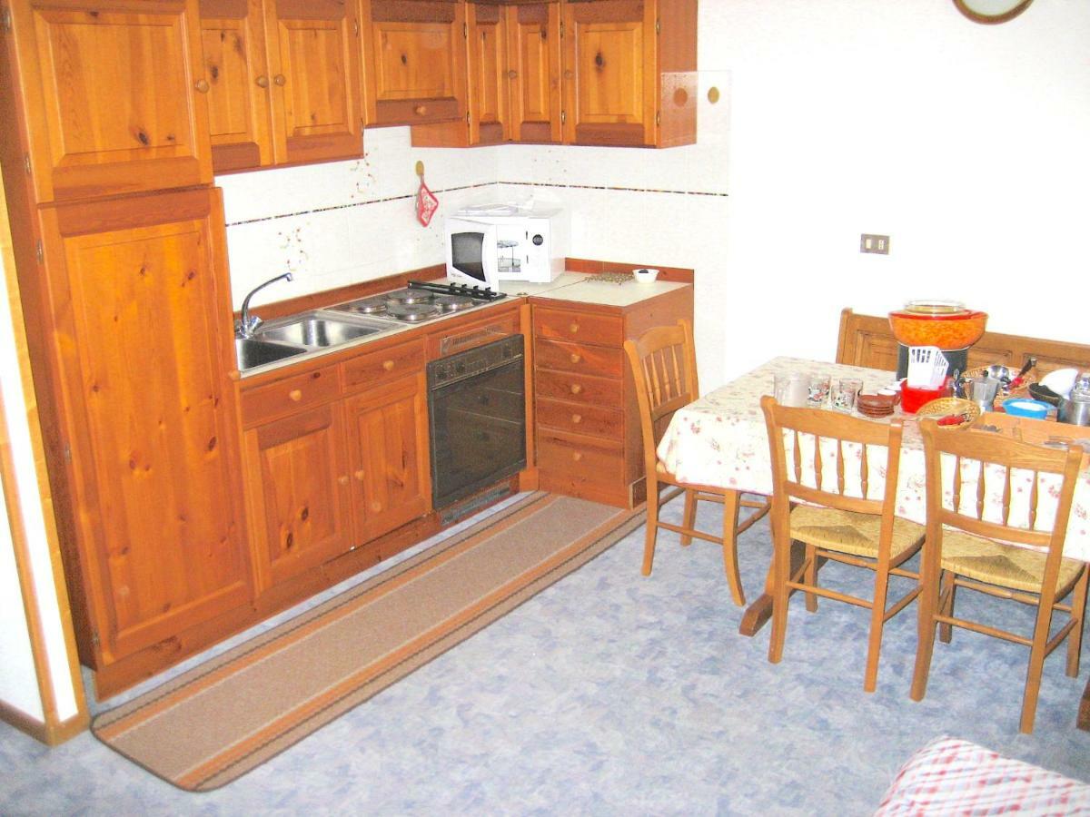 Casa Martini Apartment Mezzana  Bagian luar foto